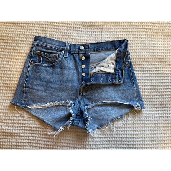 Levi’s 501 Medium Wash Cut Off High Waisted Cotton Denim Shorts Size 27 - Picture 7 of 14
